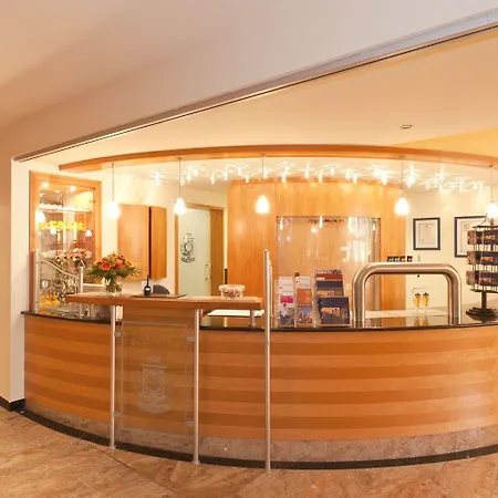 Altes Brauhaus Garni Hotel 4*