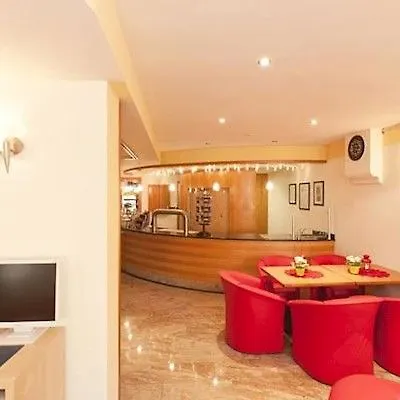 Altes Brauhaus Garni Hotel 4*