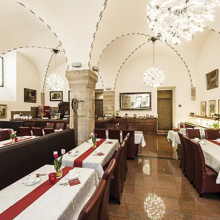 ホテル Altes Brauhaus Garni 4*